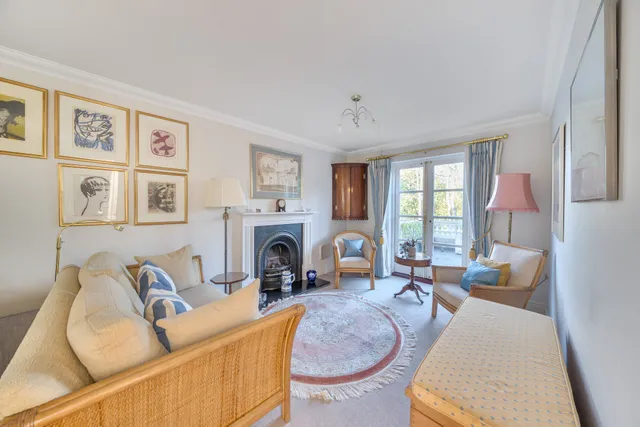 Mangrove Road, Hertford, SG13