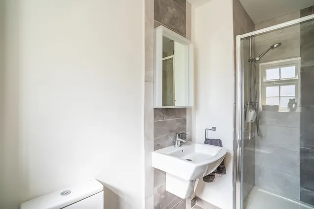 Upper Chobham Road, Camberley, GU15