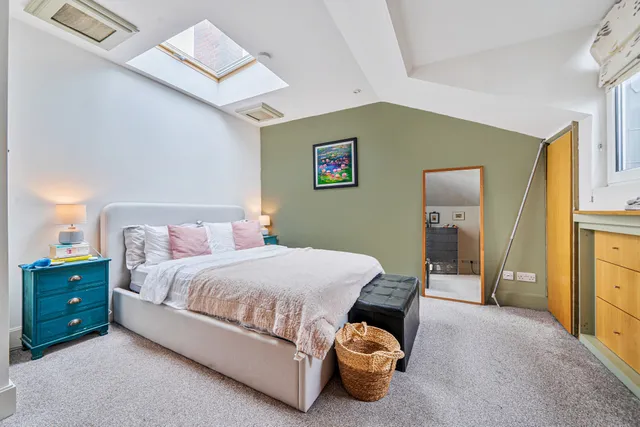 Grange View Road, Whetstone, N20