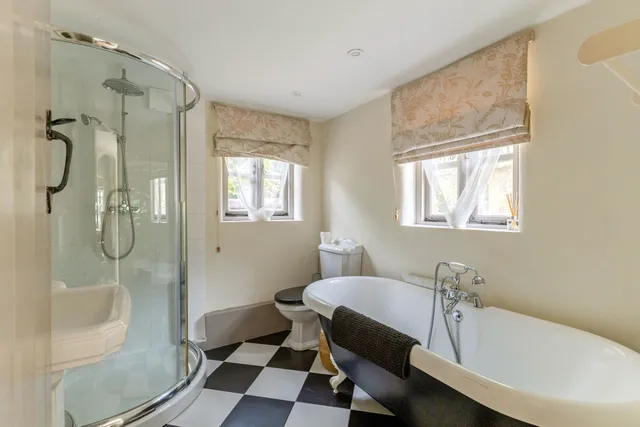 Stapleford, Salisbury, SP3