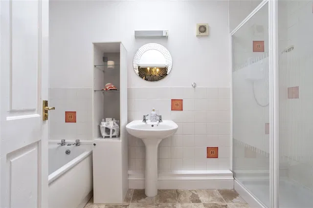 Coleford Bridge Road, Camberley, GU16