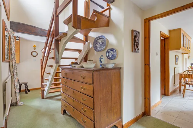 London Road, Marlborough, SN8