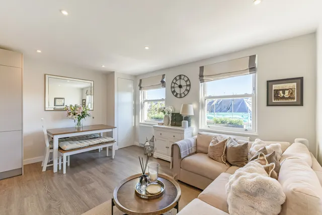 354a Old York Road, London, SW18
