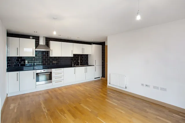 Smeaton Court, Hertford, SG13