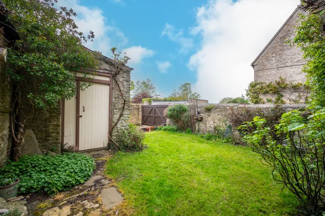 The Square, Aynho, OX17