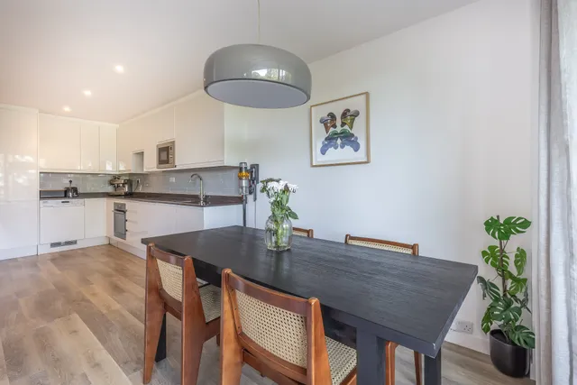 Portsmouth Road, Kingston Upon Thames, KT1