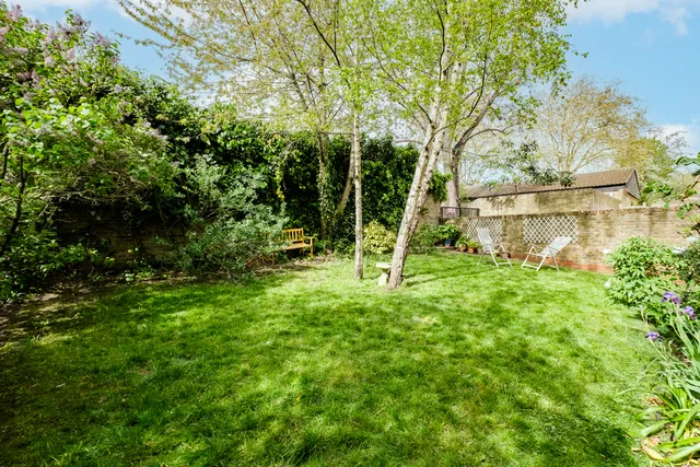 Highbury Grove, London, N5