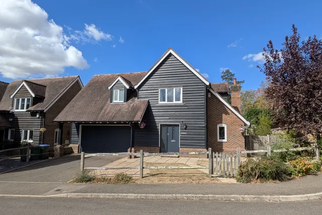 Peppersgate, Lower Beeding, RH13