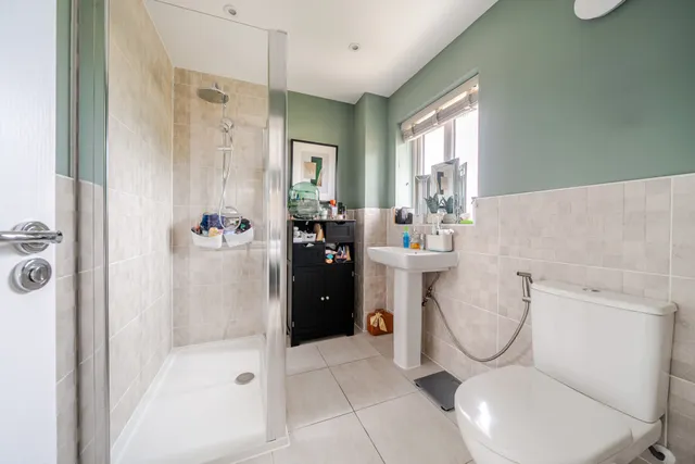 Westbroke Way, Farnham, GU10