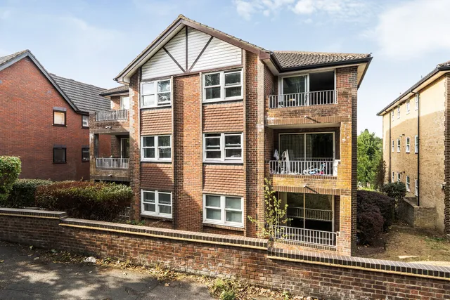 Elm Road, Redhill, RH1