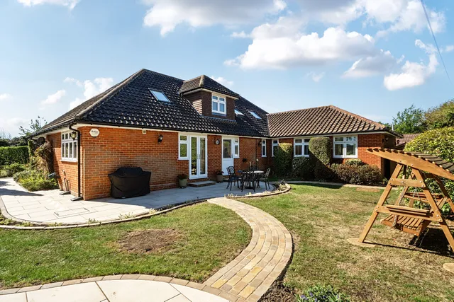 Fifield Road, Fifield, Maidenhead, SL6