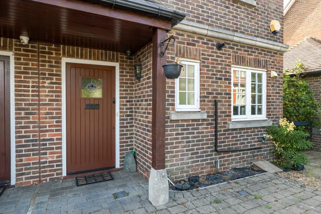Upper Lodge Way, Coulsdon, CR5