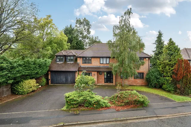 St. Huberts Close, GERRARDS CROSS, SL9