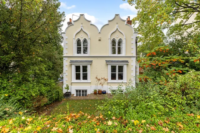 Newtown Road, NEWBURY, RG14