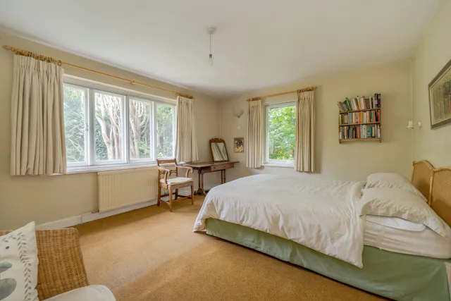 Farm Avenue, London, NW2