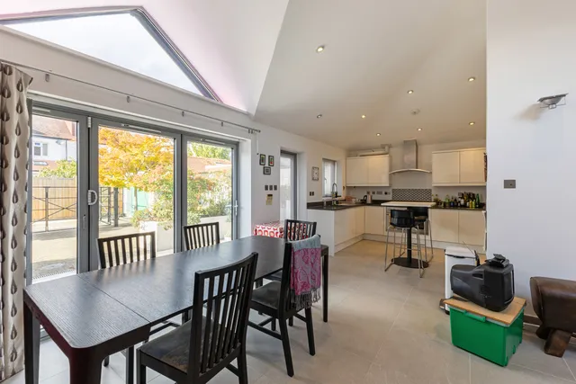Southfield Road, London, W4