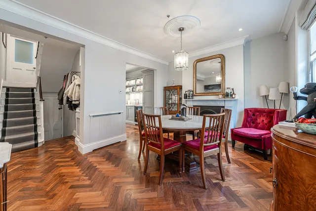 Hugh Street, London, SW1V