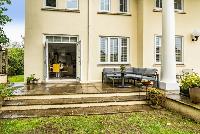 Tudor Close, Chichester, PO19