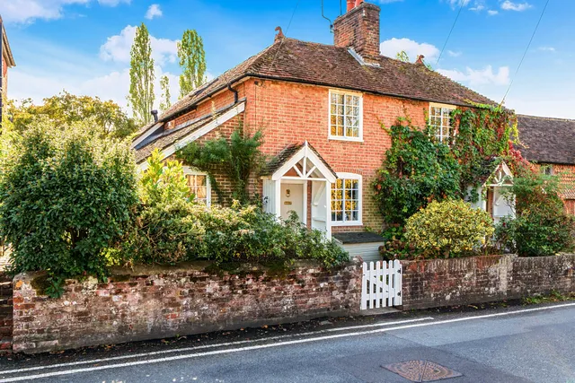 The Street, Slinfold, RH13