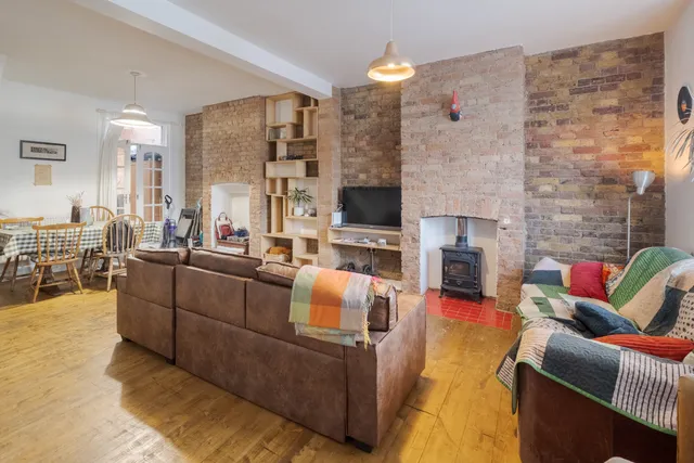 Steele Road, London, N17