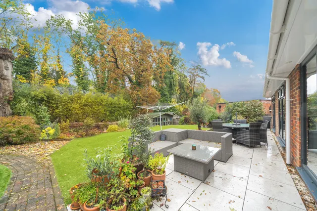 Moreton End Close, Harpenden, AL5
