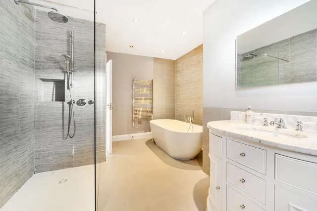 Church Crescent, Whetstone, N20