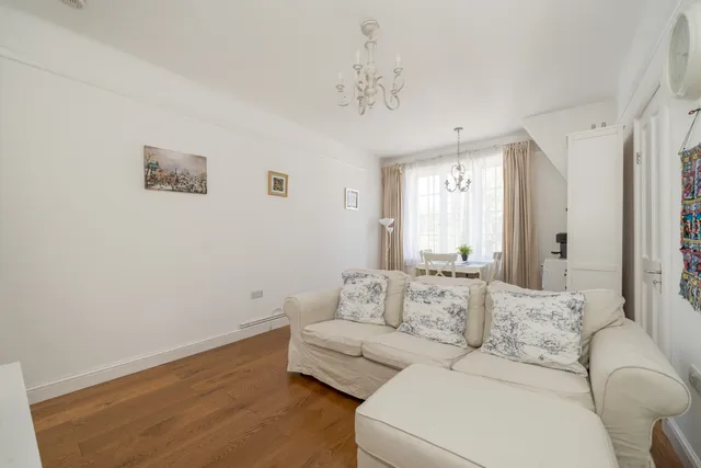 Mortimer Crescent, London, NW6
