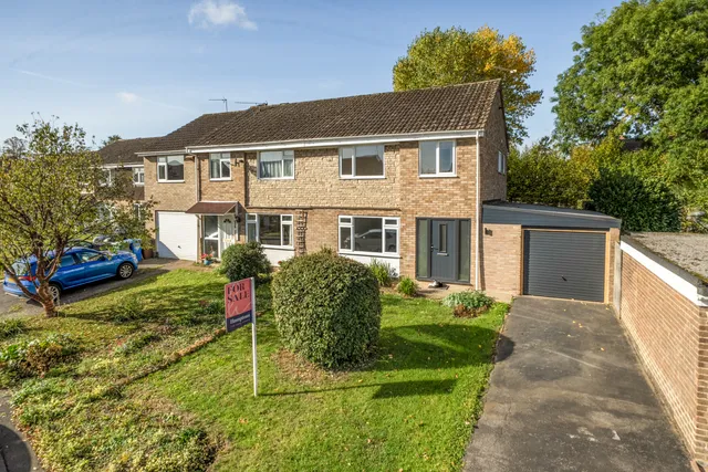 Colegrave Road, Bloxham, OX15
