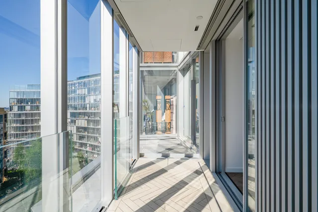 19 Circus Road West, London, SW11