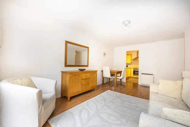 Cromwell Road, Teddington, TW11