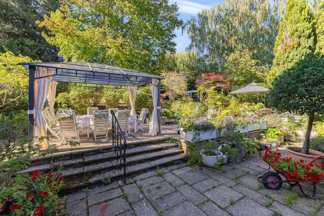 Chalk Lane, Epsom, KT18