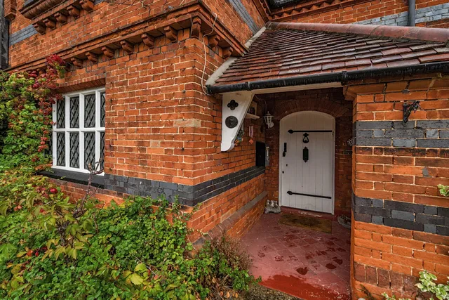 Oakley Green Road, WINDSOR, SL4