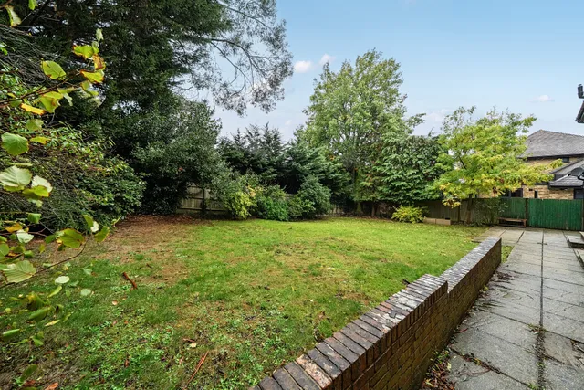 St. Huberts Close, GERRARDS CROSS, SL9