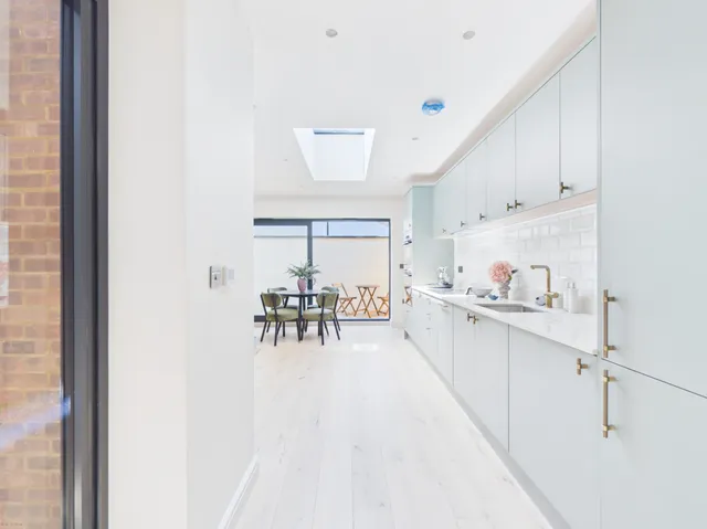 Brixton Hill, London, SW2