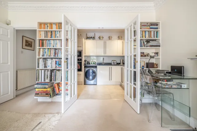 Putney Hill, London, SW15