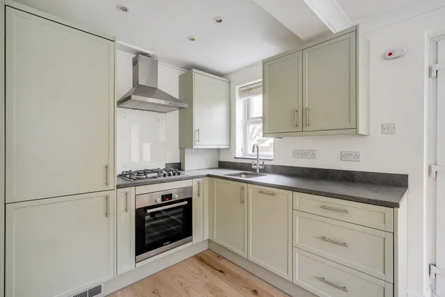 Sydney Road, Guildford, GU1