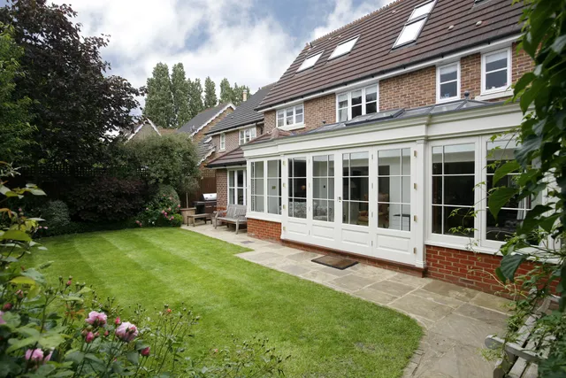 Bainbridge Close, Richmond, TW10