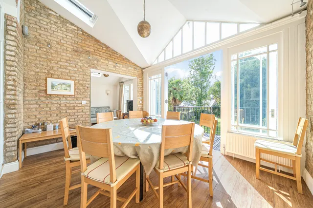 Alleyn Road, London, SE21