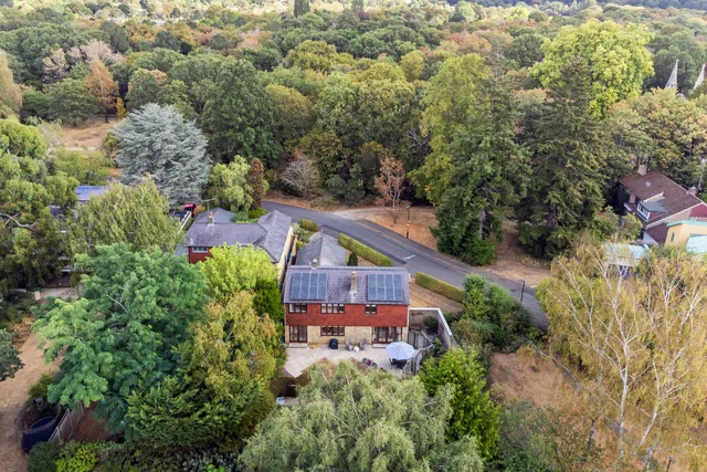 Ham Farm Road, Richmond, TW10
