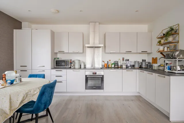 East Street, Epsom, KT17