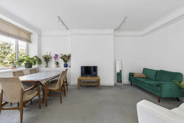 Belsize Avenue, London, NW3