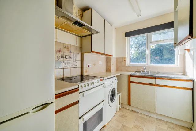 Alterton Close, Woking, GU21