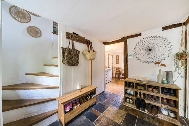 Camelsdale Road, HASLEMERE, GU27