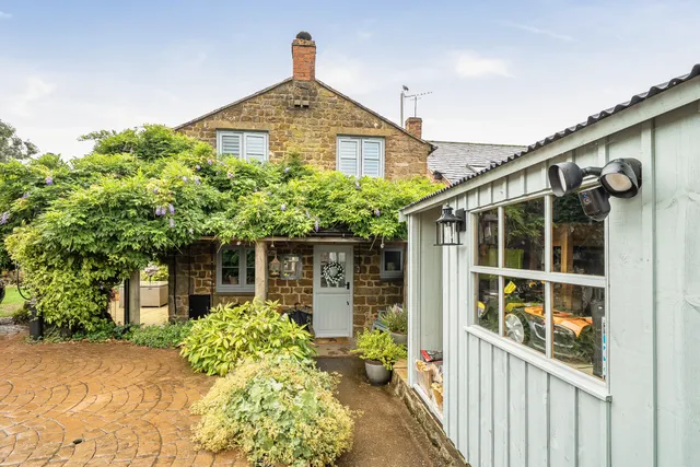 Keys Lane, Priors Marston, CV47