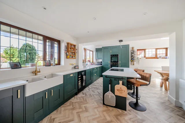 Ware Road, Hertford, SG13