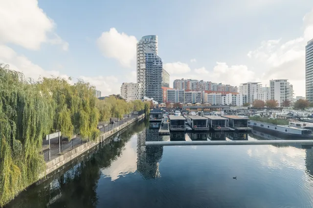 Boardwalk Place, London, E14