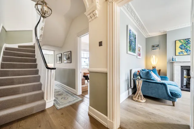 Hewlett Road, Cheltenham, GL52