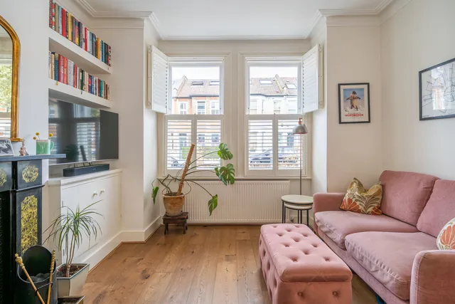 31 Vanderbilt Road, London, SW18