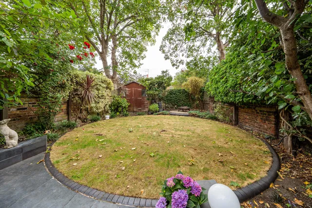 Louvaine Road, London, SW11