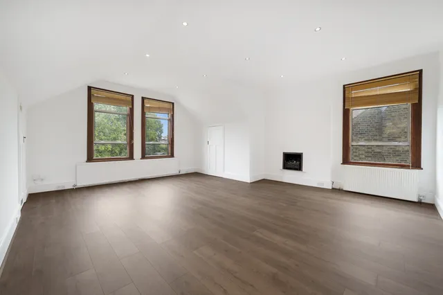 Blakesley Avenue, Ealing, W5